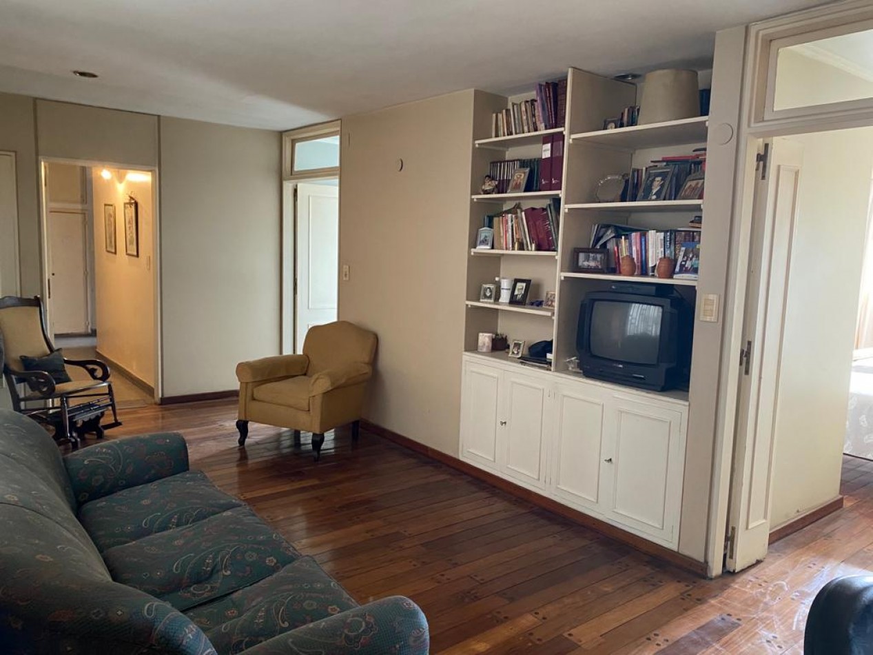 Vendo Departamento 3 dormitorios Sarmiento 300