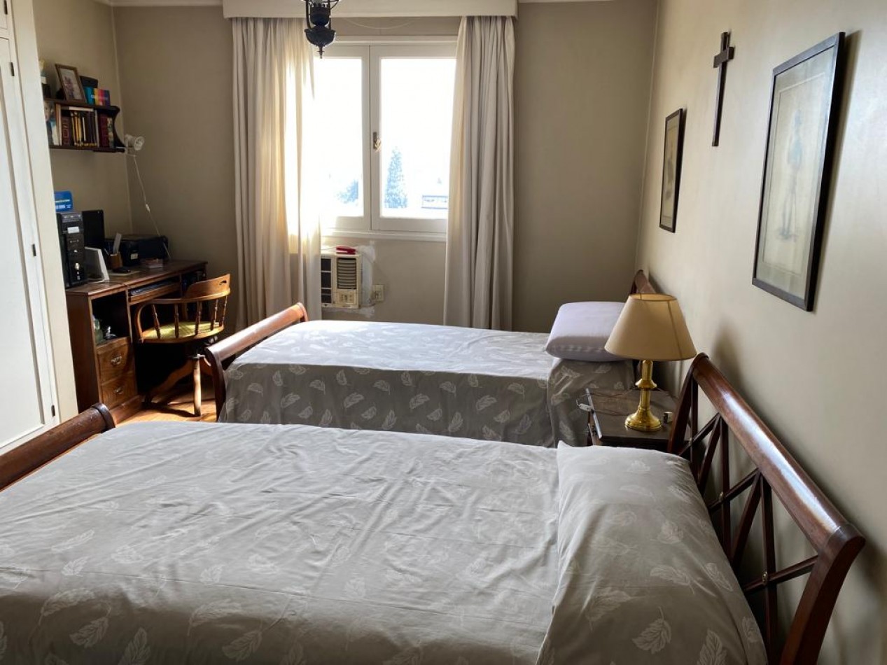 Vendo Departamento 3 dormitorios Sarmiento 300