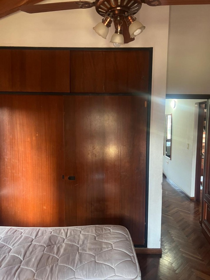 CASA EN VENTA PJE BENITO LYNCH 4700