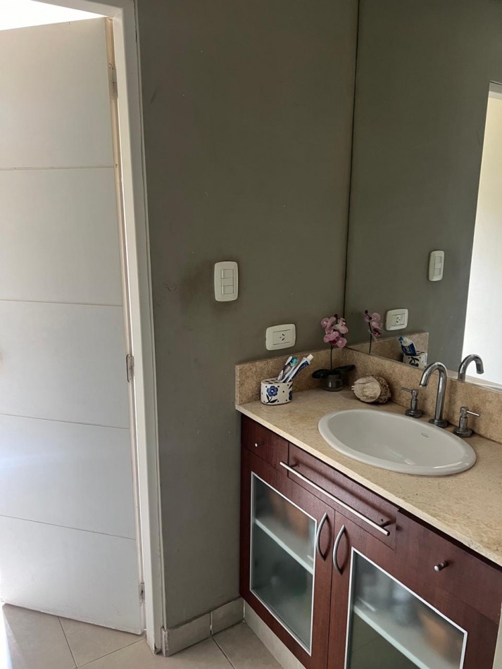CASA EN VENTA AV. SOLANO VERA 1000