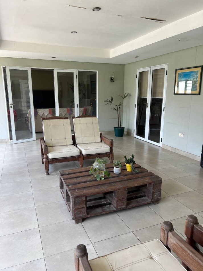 CASA EN VENTA AV. SOLANO VERA 1000