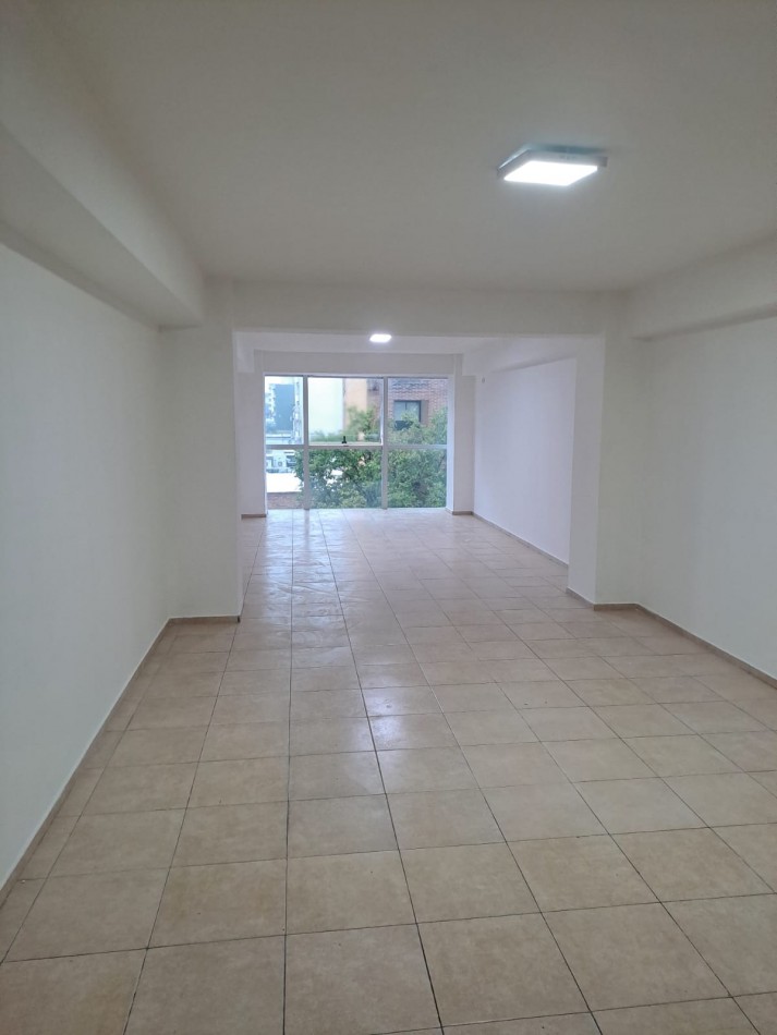 OFICINA EN ALQUILER - SALTA 126 (4° PISO)