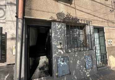 Venta PH en calle Uruguay 78